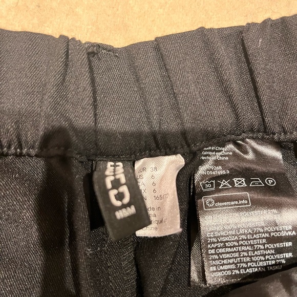 Bermuda shorts - Picture 3 of 3